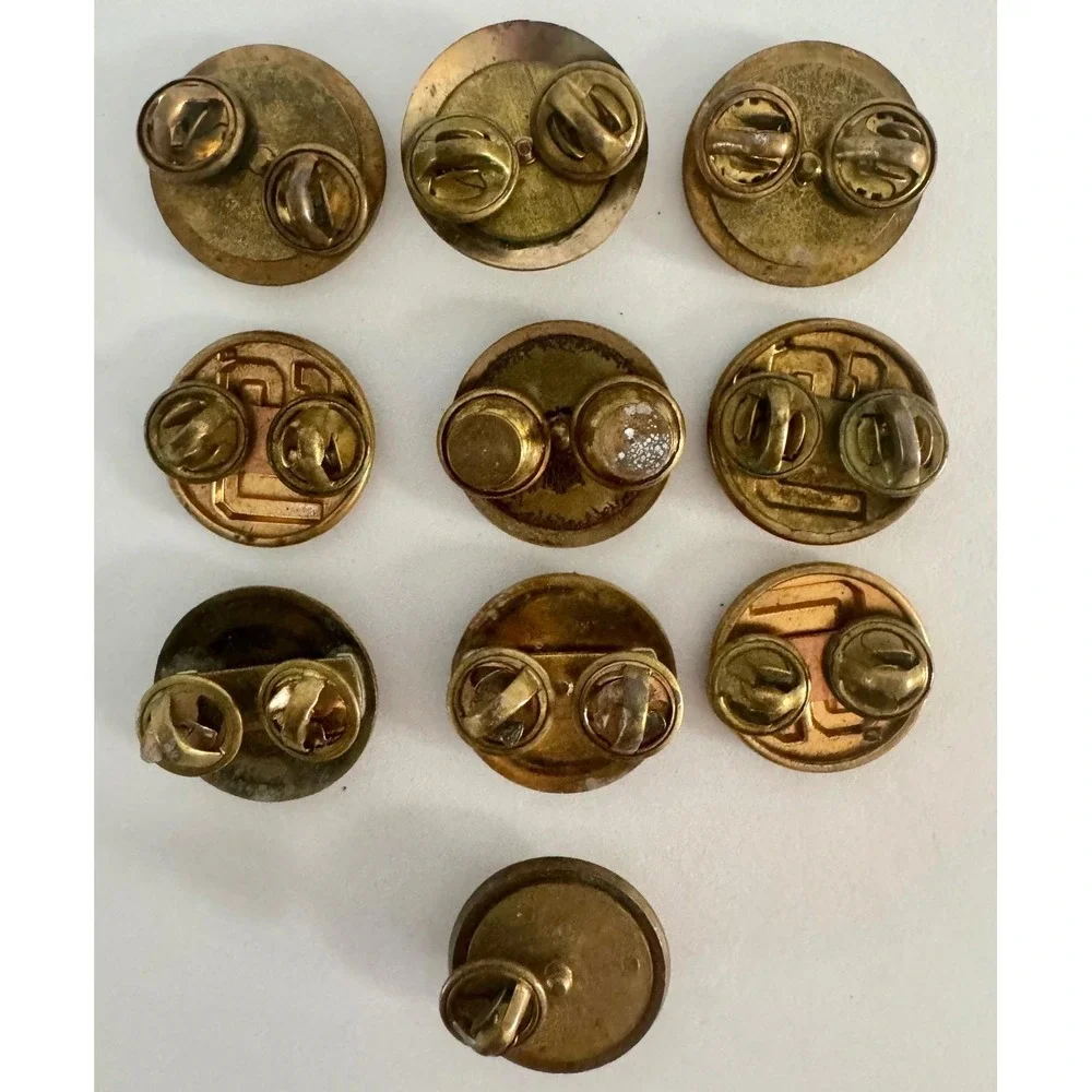 Lot of 10 Vintage US Military WWII Army Uniform Collar Buttons Brass Metal - Picture 4 of 4